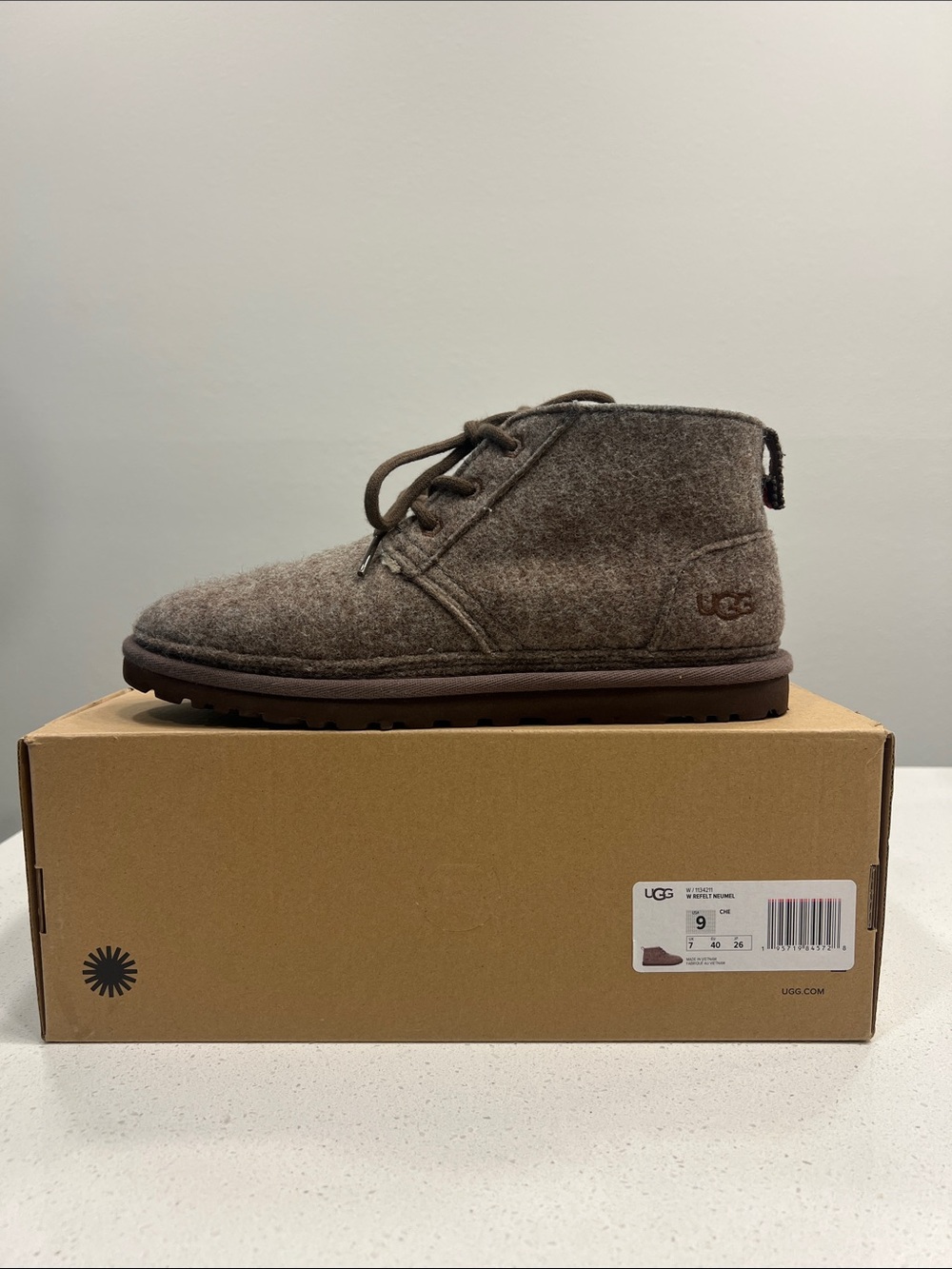 UGG Refelt Neumel Women’s size 9